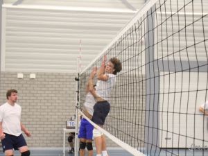 UA131109volleybal012..JPG